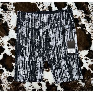Peach Brand Reversible Legging 2.0 - Black Shibori Print (M)